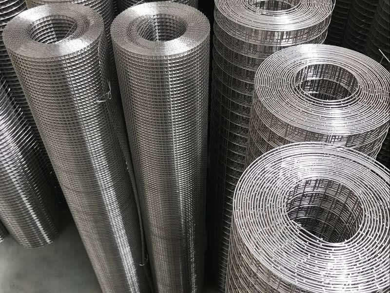 Stainless steel welded wire mesh